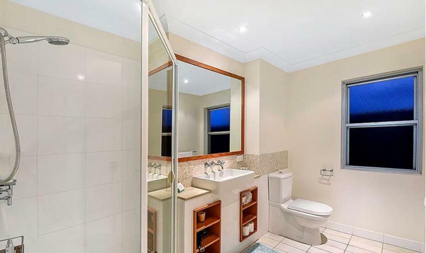 Beachfront Beauty! Gold Coast Exterior photo